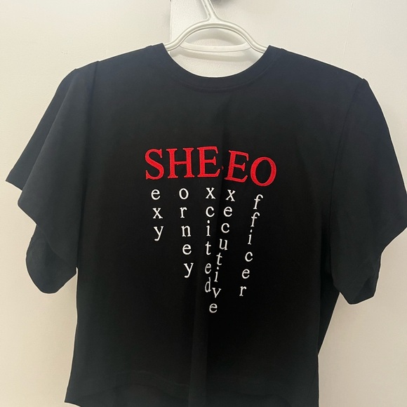 Fashion Brand Company SHE-EO Tommy Tee - Picture 1 of 3